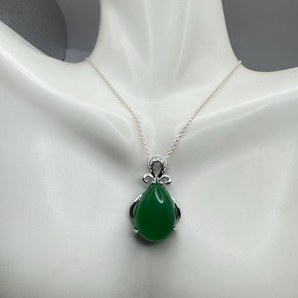 Vintage Green Jade Deco Choker Pendant Necklace - 925 Sterling Silver chain
