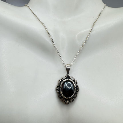 Vintage Filigree Hematite Pendant Necklace | 925 Sterling Silver on a fine chain