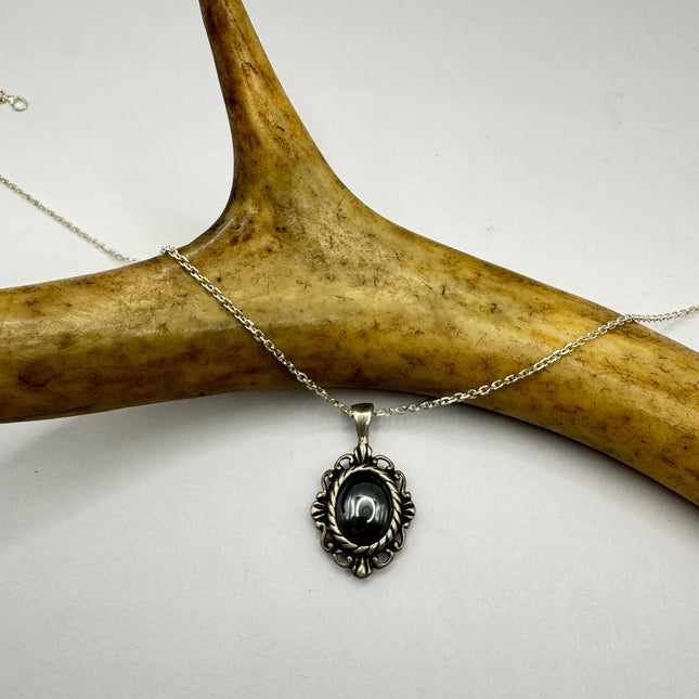 Vintage Filigree Hematite Pendant Necklace | 925 Sterling Silver on a fine chain