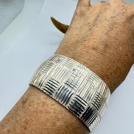 Vintage Silver Cuff Bracelet 925 Sterling Silver Elegant Diamond Cut