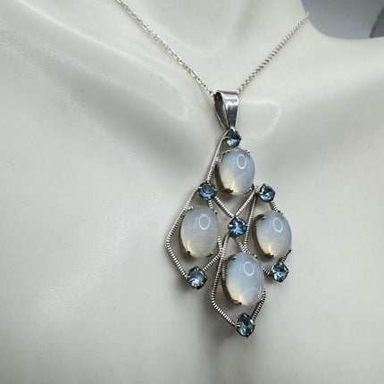 Vintage Sterling Silver White Moonstone Pendant Necklace: Delicate Charm