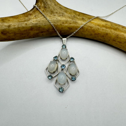 Vintage Sterling Silver White Moonstone Pendant Necklace: Delicate Charm