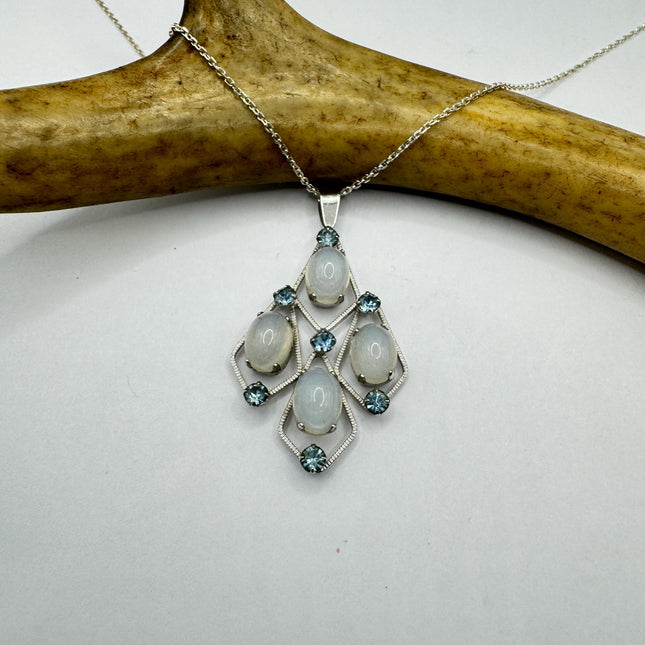 Vintage Sterling Silver White Moonstone Pendant Necklace: Delicate Charm