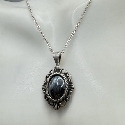 Vintage Filigree Hematite Pendant Necklace | 925 Sterling Silver on a fine chain