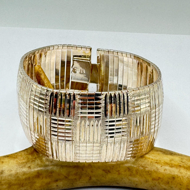 Vintage Silver Cuff Bracelet 925 Sterling Silver Elegant Diamond Cut