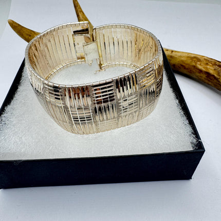 Vintage Silver Cuff Bracelet 925 Sterling Silver Elegant Diamond Cut
