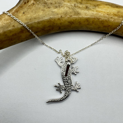 Lizard Pendant Necklace: Vintage Sterling Silver Blue Fire Opal