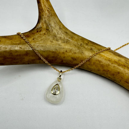 Vintage Gold Pendant Necklace - Clear Quartz on 9K Chain