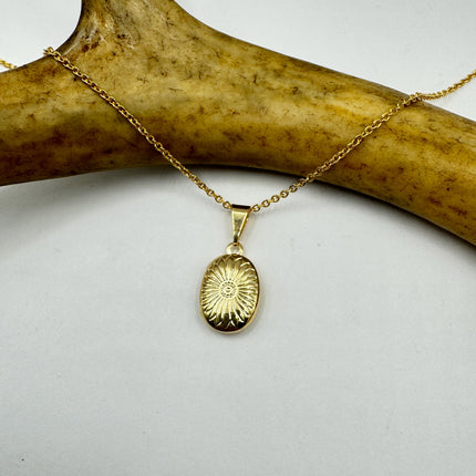 Tiny Vintage 9K Gold Photo Locket Necklace – Oval Memory Pendant