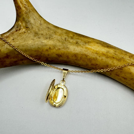 Tiny Vintage 9K Gold Photo Locket Necklace – Oval Memory Pendant