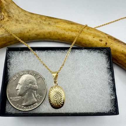 Tiny Vintage 9K Gold Photo Locket Necklace – Oval Memory Pendant