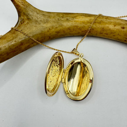 Tiny Vintage 9K Gold Photo Locket Necklace – Oval Memory Pendant