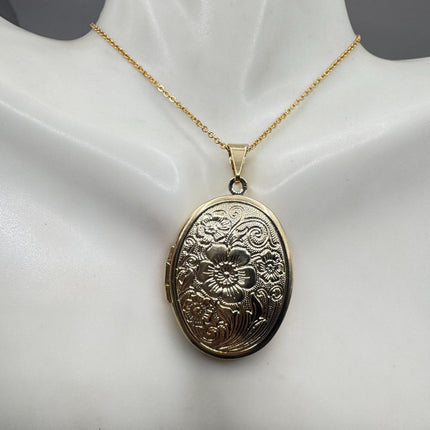 Tiny Vintage 9K Gold Photo Locket Necklace – Oval Memory Pendant