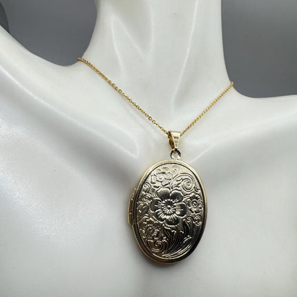 Tiny Vintage 9K Gold Photo Locket Necklace – Oval Memory Pendant