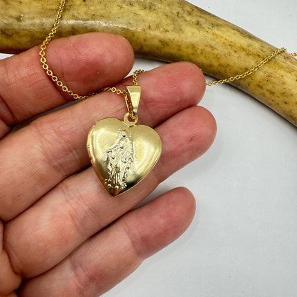 Vintage Sacred Heart Locket Necklace: Etched Gold Filled Christian Religious Charm