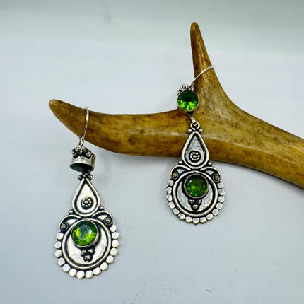 Vintage Green Peridot Glass Silver Earrings | 925 sterling Silver Lever Backs