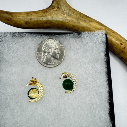 Vintage Golden Green Jade Crescent Moon Lucky Stud Earrings