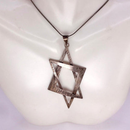 Vintage Sterling Silver Star of David Pendant Necklace: Etched Jewish Star