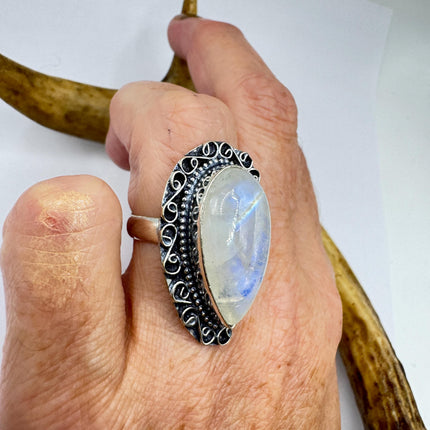 Vintage Rainbow Moonstone Ring Band - Antique Style Design