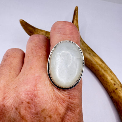 Vintage Rainbow Moonstone Ring Band - Antique Style Design