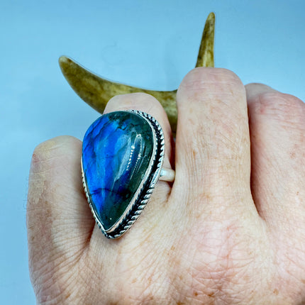 Vintage Chunky Rainbow Labradorite Cocktail Ring - Statement Band