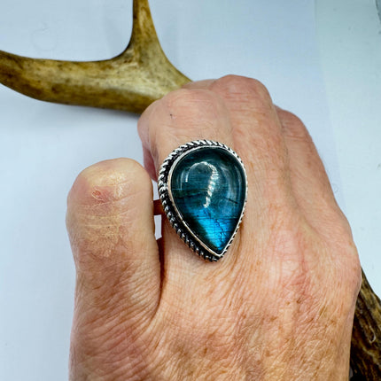 Vintage Chunky Rainbow Labradorite Cocktail Ring - Statement Band