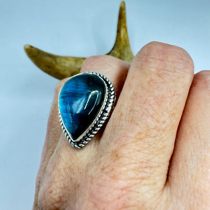 Vintage Chunky Rainbow Labradorite Cocktail Ring - Statement Band