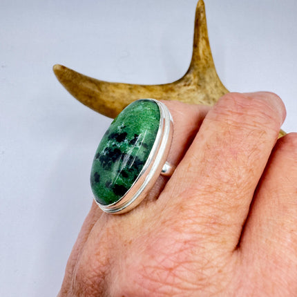Vintage Green Ruby Zoisite Statement Jewelry Silver Bronze Ring