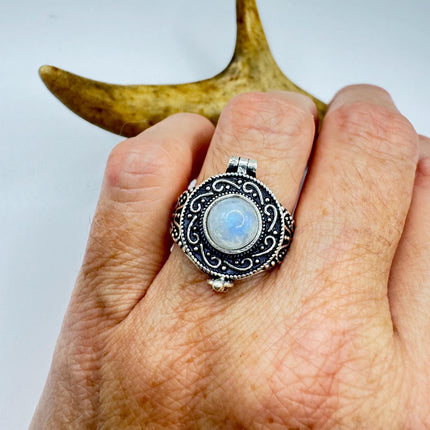 Vintage Rainbow Moonstone Poison Ring Silver Bronze