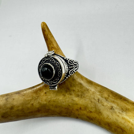 Vintage Poison Ring, Black Onyx Silver Bronze