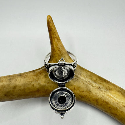 Vintage Poison Ring, Black Onyx Silver Bronze