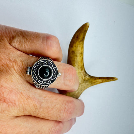 Vintage Poison Ring, Black Onyx Silver Bronze