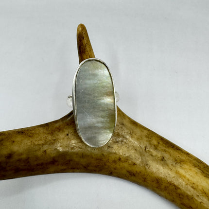 Vintage Mother of Pearl Chunky Ring - Bronze Silver Wedding Band - Size 9