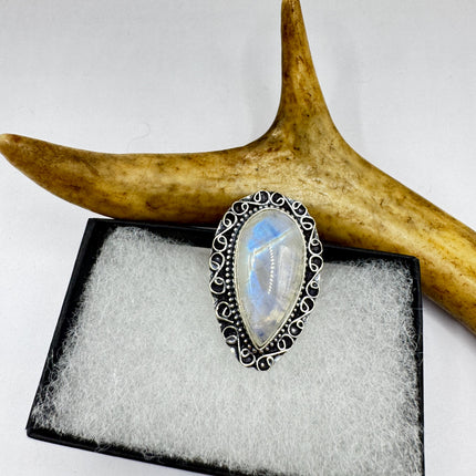 Vintage Rainbow Moonstone Ring Band - Antique Style Design