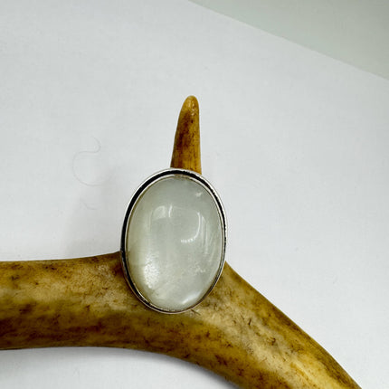 Vintage Rainbow Moonstone Ring Band - Antique Style Design
