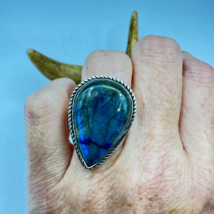 Vintage Chunky Rainbow Labradorite Cocktail Ring - Statement Band