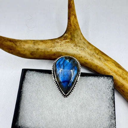 Vintage Chunky Rainbow Labradorite Cocktail Ring - Statement Band