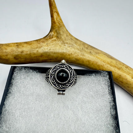Vintage Poison Ring, Black Onyx Silver Bronze